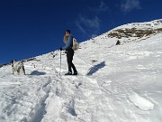25 La neve man mano si sale aumenta 